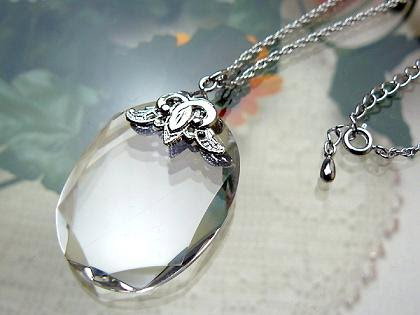 Elegant Magnifying Glass Necklace_5