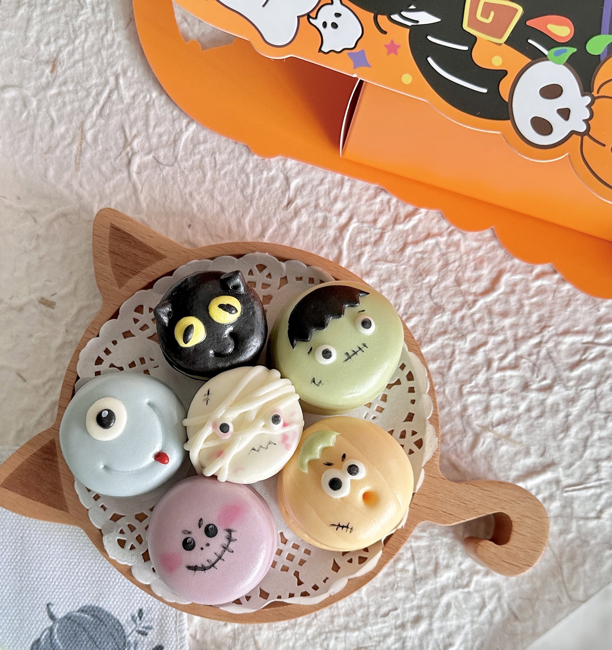 Spooky Macarons 🎃👻👿 (set of 6)_0