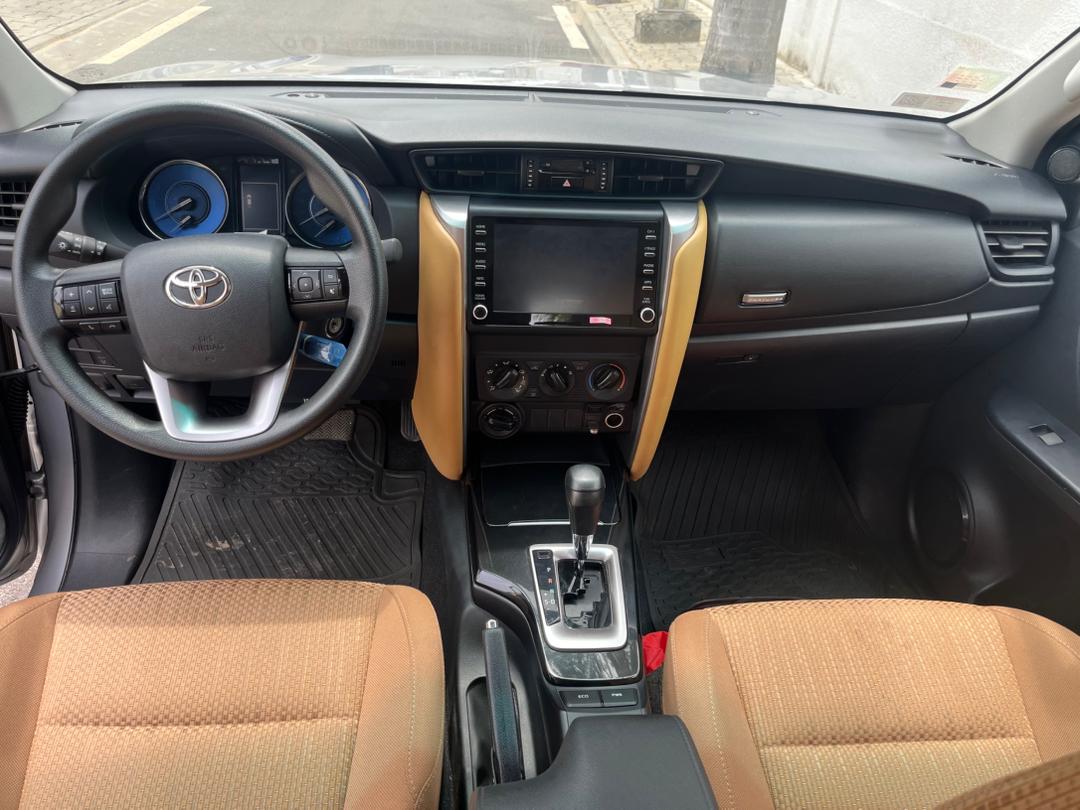 TOYOTA FORTUNER 2024 7places_4