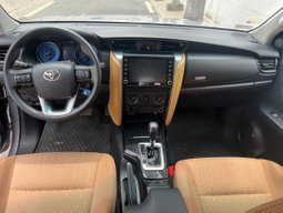 TOYOTA FORTUNER 2024 7places