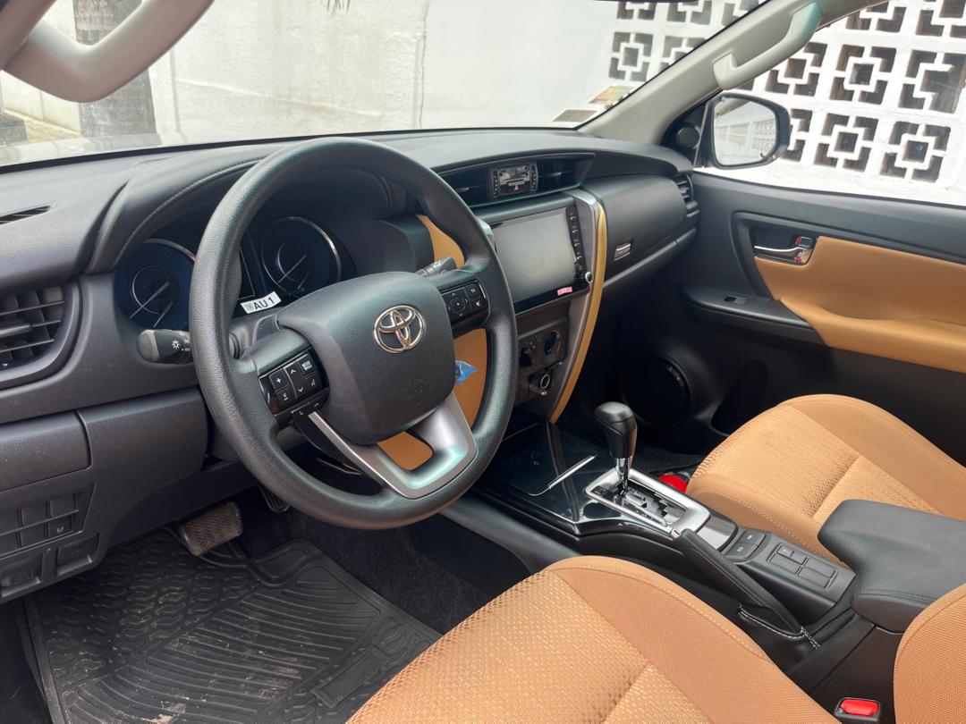 TOYOTA FORTUNER 2024 7places_6