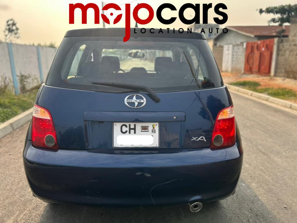 TOYOTA SCION XA_3