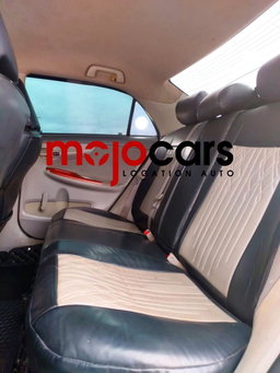 TOYOTA COROLLA 2010 