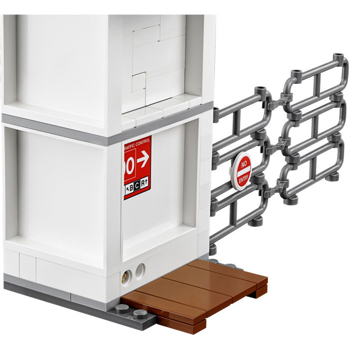 LEGO Super Hero Airport Battle Set 76051_4