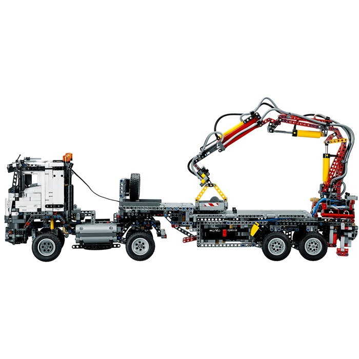 LEGO Mercedes-Benz Arocs 3245 Set 42043_4