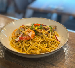 P1. Seafood Aglio 蒜香海鲜意面
