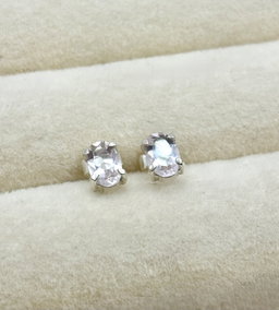 Studs en Plata 950