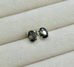Studs en Plata 950