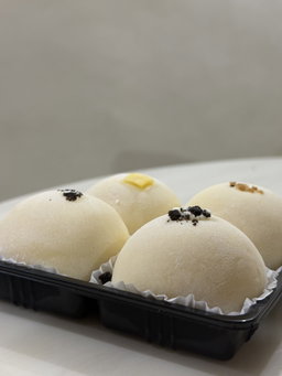 Snow Ball Mochi 