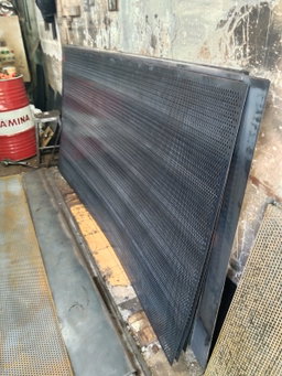 ANDL Plat Lubang Besi hitam sphc tbl 1.2mm 4x8 ft (1.20 x 2.40m)
