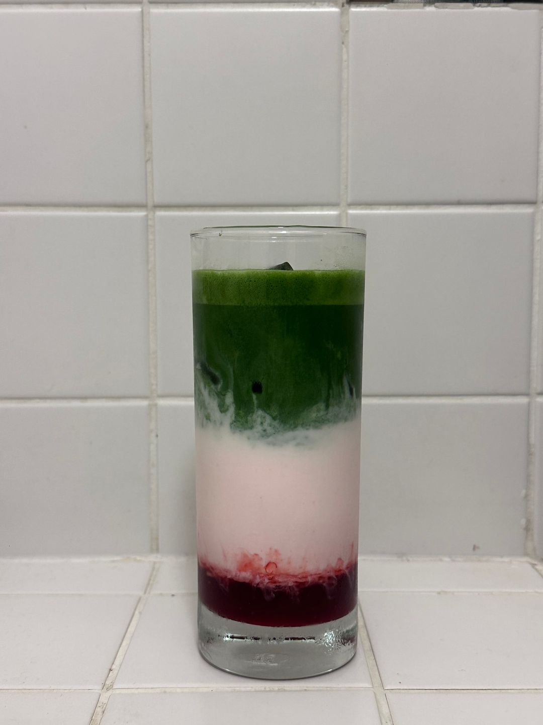 Strawberry Matcha Latte_0