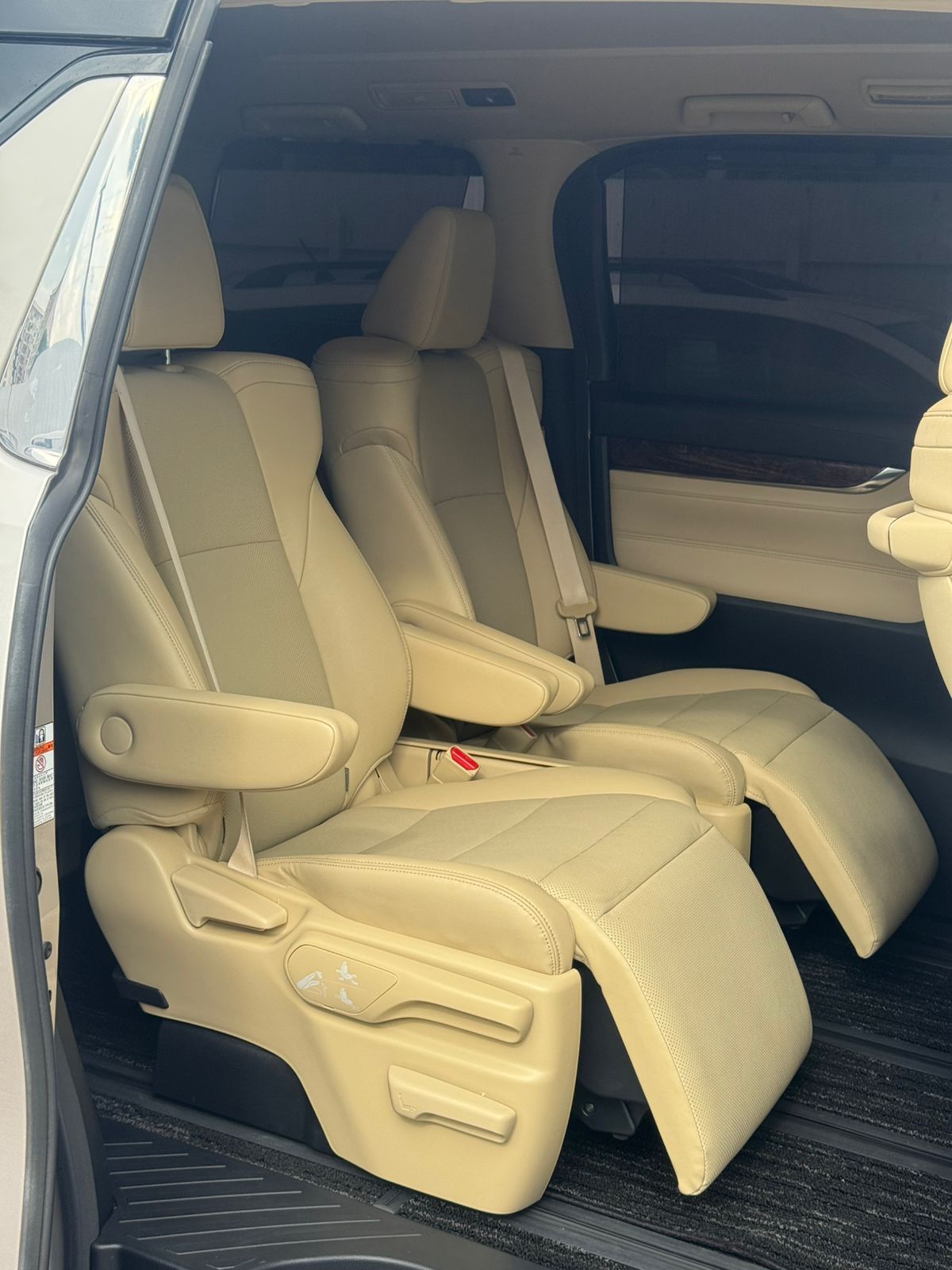 Toyota Alphard 2018_6