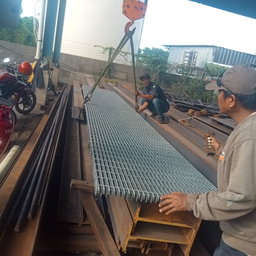 Grating Galvanis 3/16" x 1"x 90cm x 6.00m
