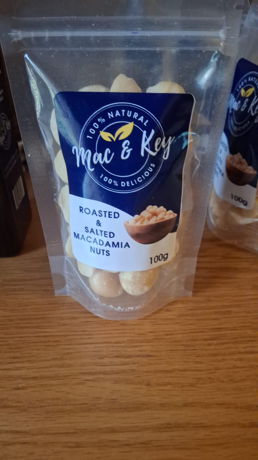 100g Macadamia nuts - lightly salted 