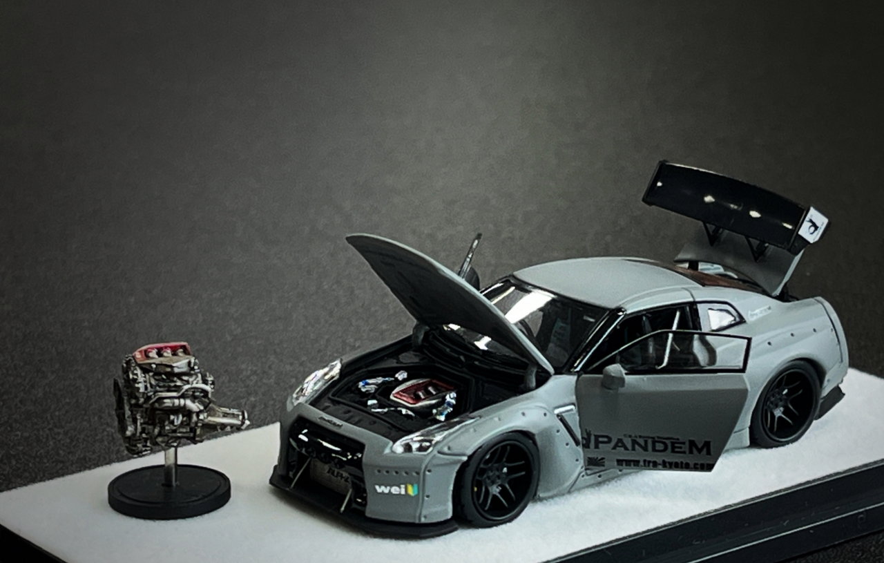 PGM MODEL 1/64 SKYLINE R35 ROCKET BUNNY COMBAT GREY_2
