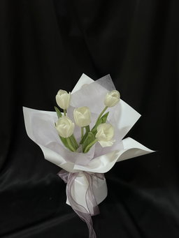 (Preorder) Grace Tulip Bouquet