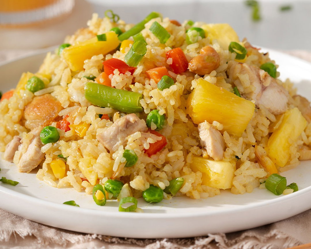 ASIAN PINEAPPLE FRIED RICE 