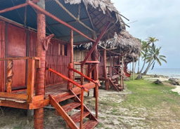 ISLA PELICANO (CABAÑAS SENCILLAS)
