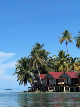 ISLA PELICANO (CABAÑAS PRIVADAS)