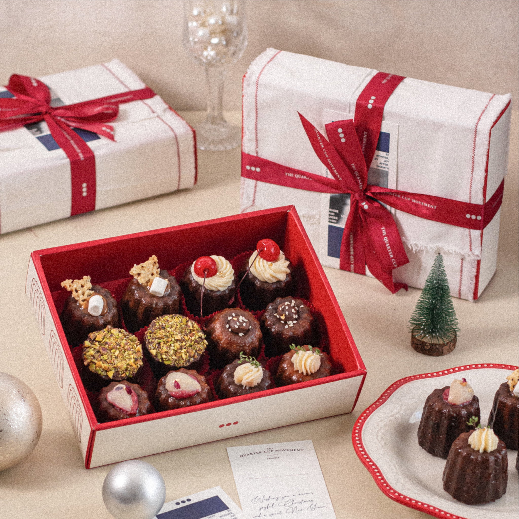 Canelés — Box of 12 (Collector’s Set)_0
