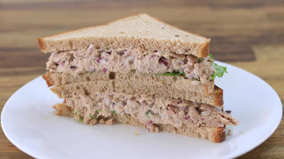 TUNA FAVOURITE SANDWICH 