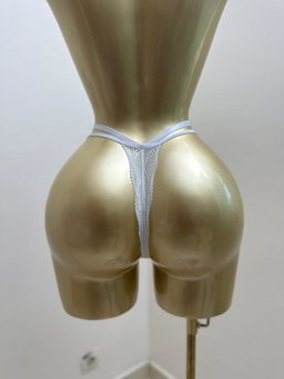 String Papillon Blanc et Dentelle