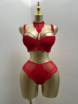 Lingerie Abidjan - Ensemble Dessous Rouge Sexy 3 Pièces Dentelle et Choker.