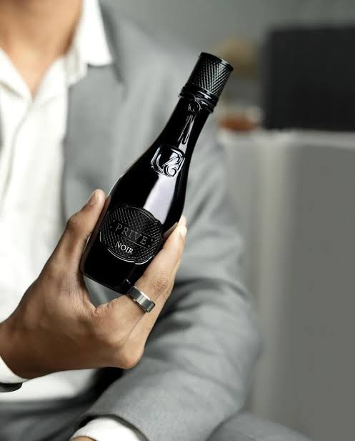 PRIVE NOIR BLACK_0