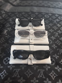 แว่นตากันแดด🕶️ กรองแสง ☀️ใส่เก็บทรงงับน้อนๆ💖พร้อมกล่อง⚡️