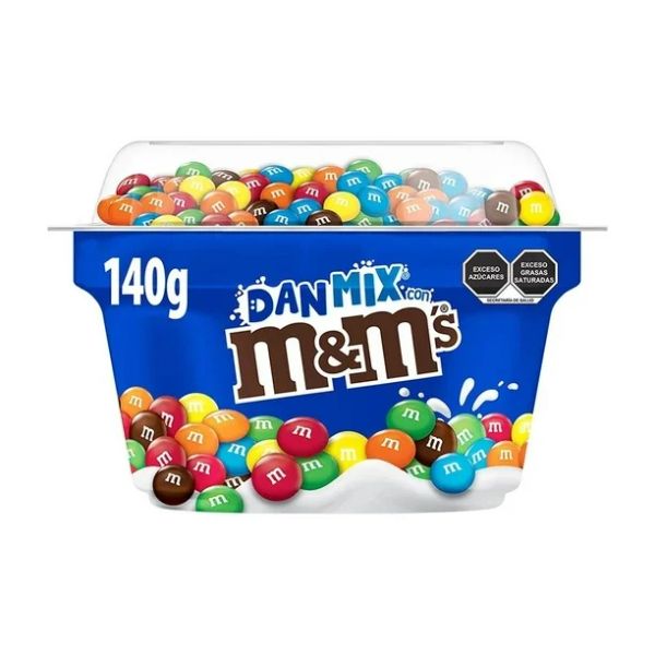 Yoghurt Danmix Sabor Vainilla con M&M's 140 g
