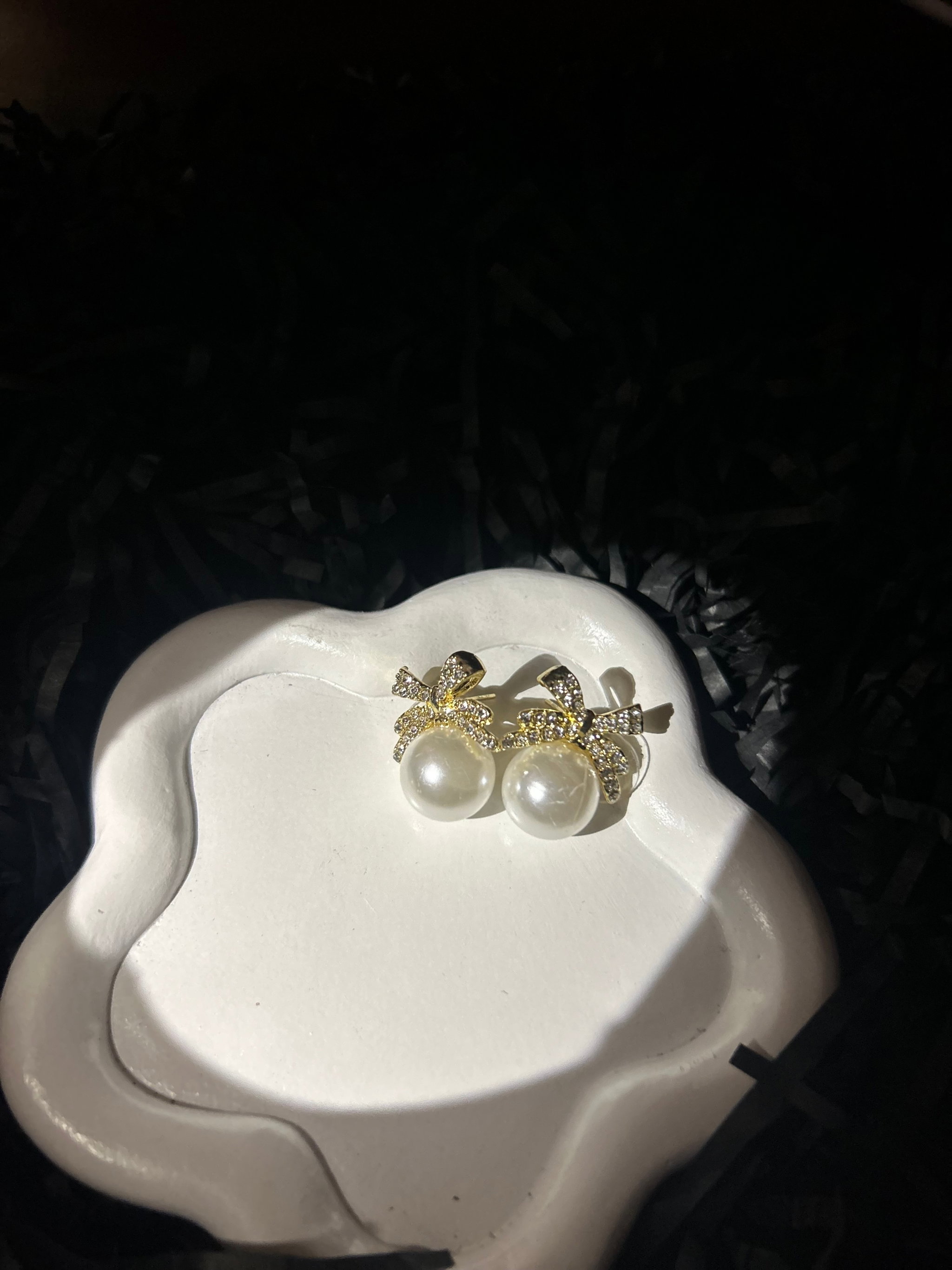 Elegant Pearl Studs_1