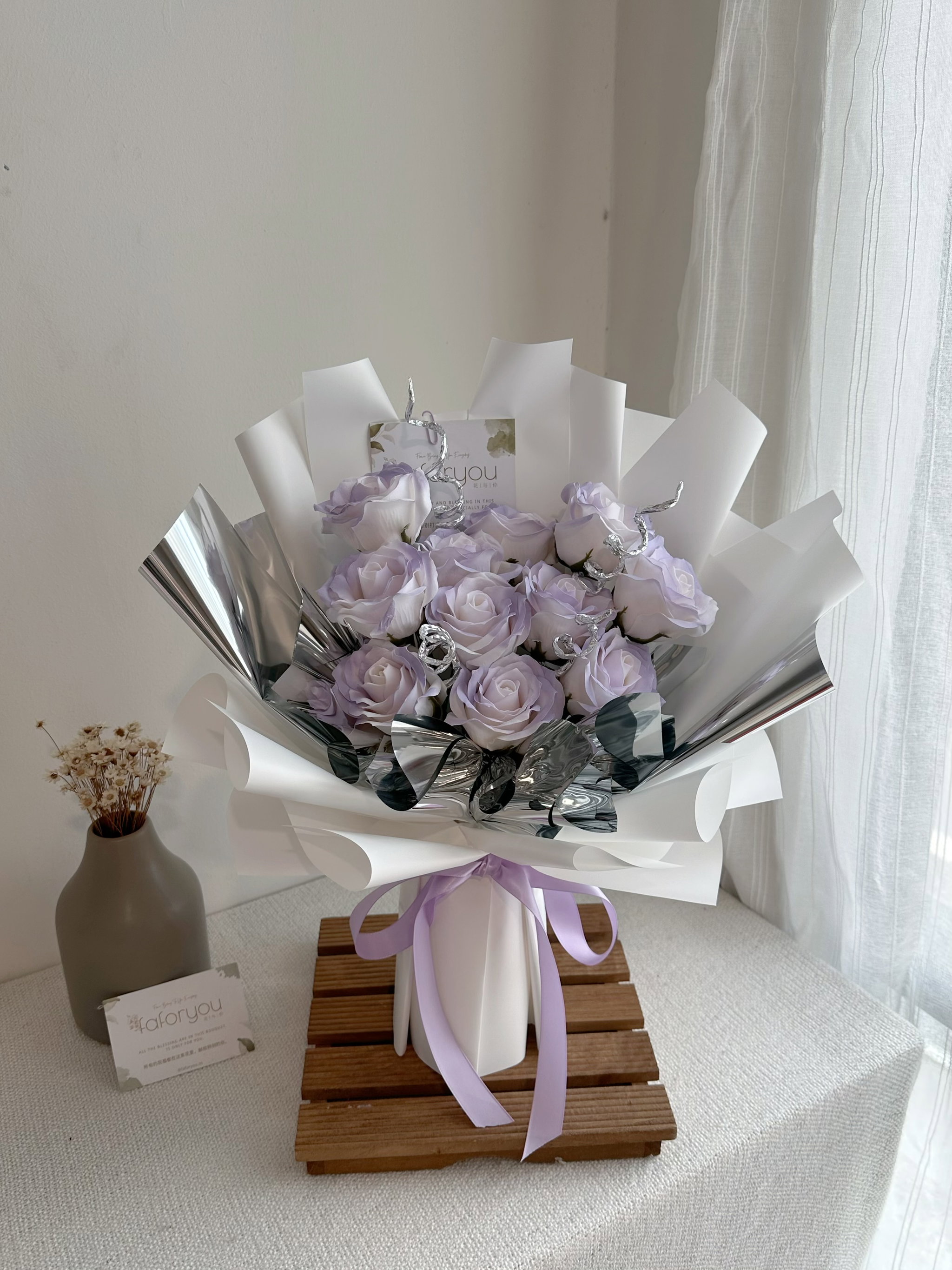 11 Stalk Soap Rose Galaxy Bouquet _0