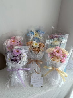 (3R022) 3 Stalk Soap Rose Mixed Bouquet 