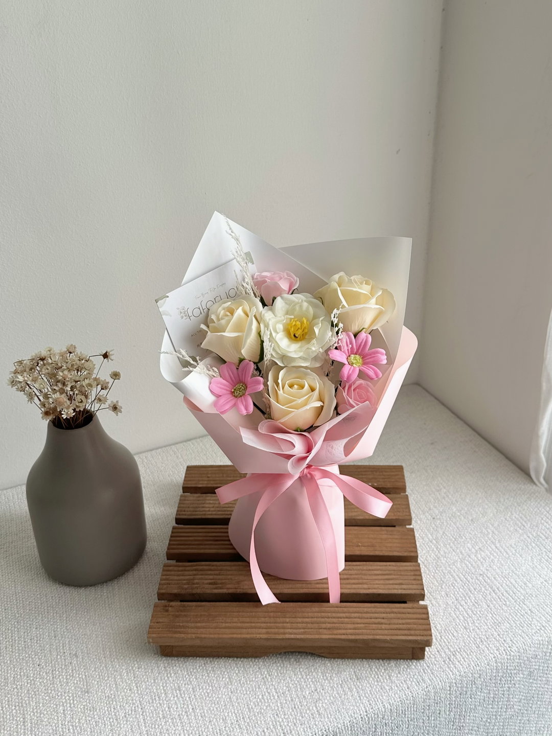 (3R016) 3 Stalk Soap Rose Mixed Bouquet