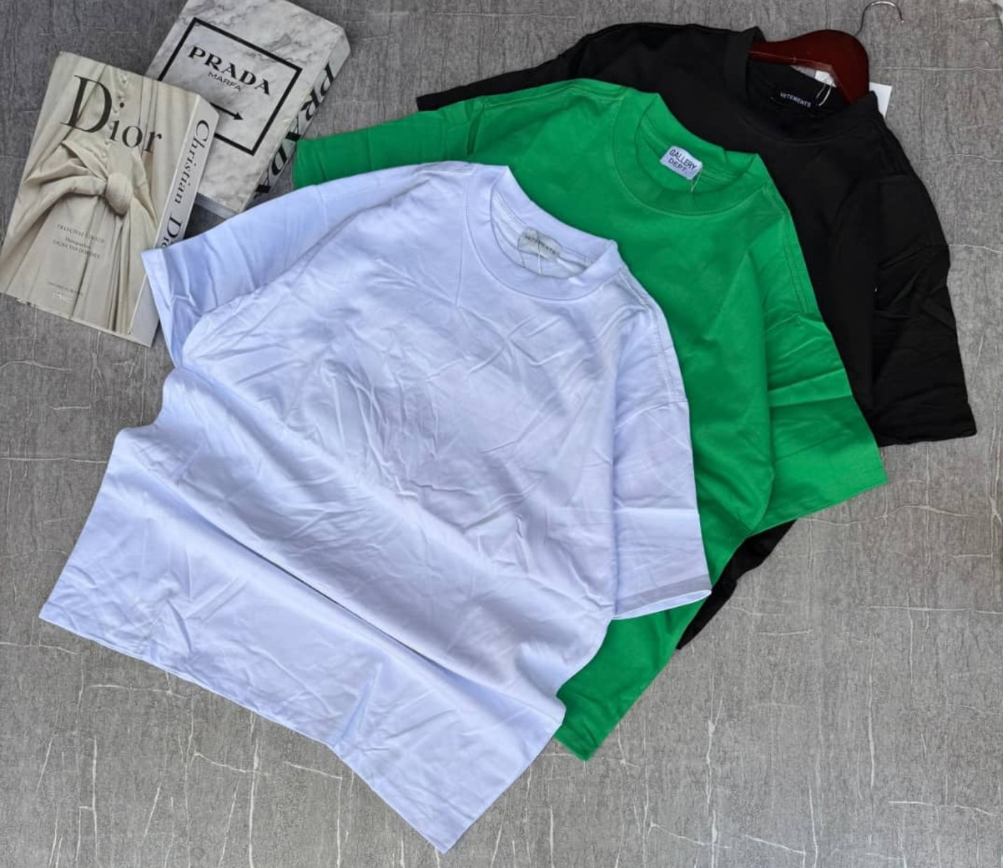 Roundneck Tshirts _0