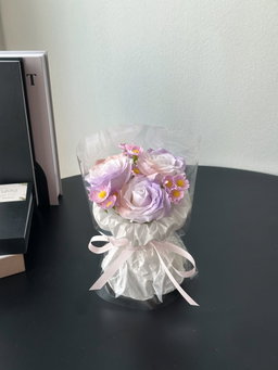 (3R010) 3 Stalk Soap Rose Daisy Round Bouquet 
