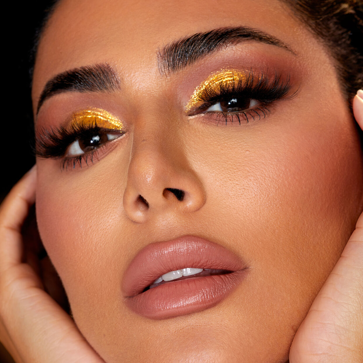 Huda beauty - Empowered Eyeshadow Palette_2