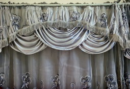 Cortinad de organza con cenefa 