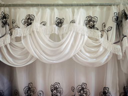 Cortinad de organza con cenefa 