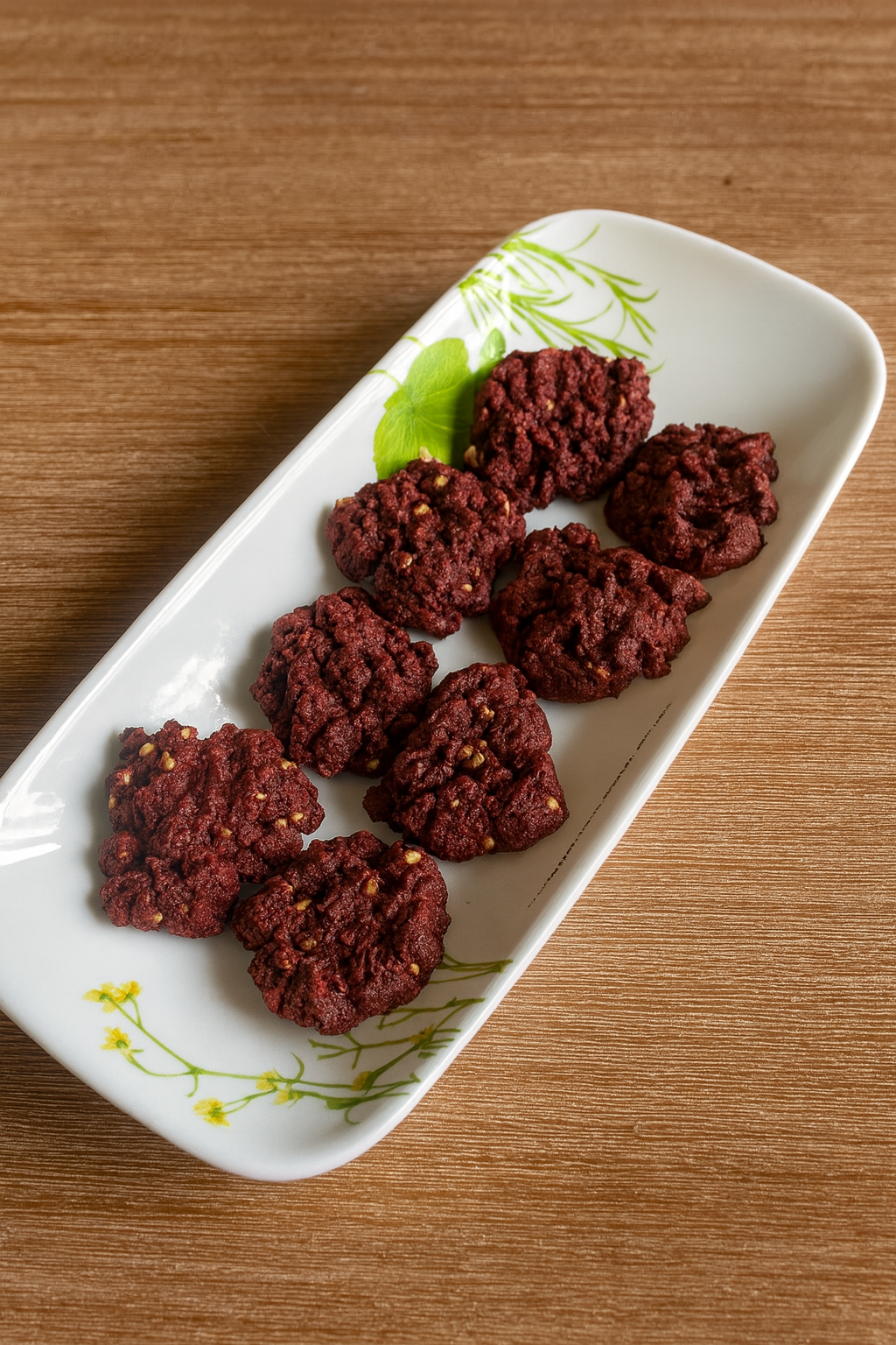Red Velvet Choc Chip with Almond Cookies_0