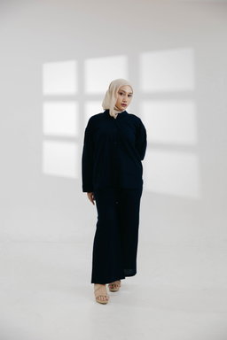 Arima Set in Black