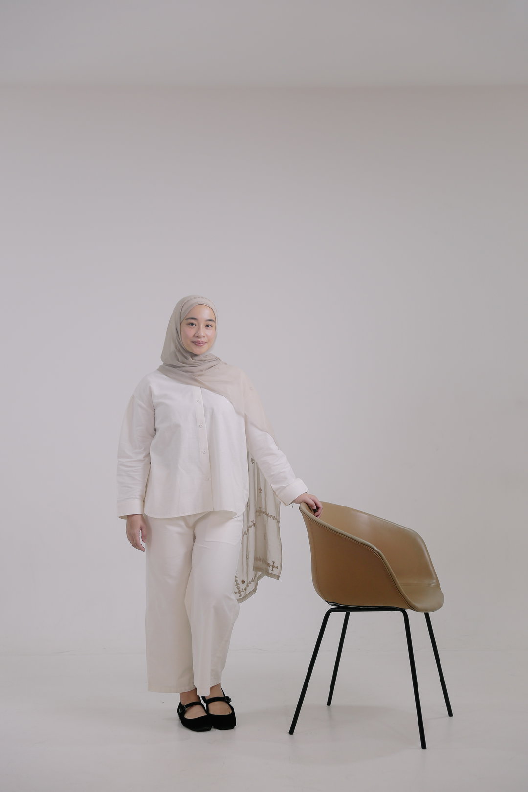 Arima Set in White