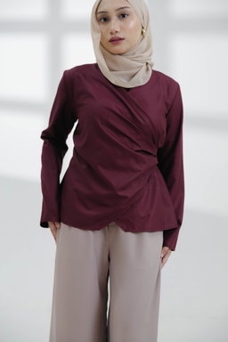 Ayla Top in Maroon
