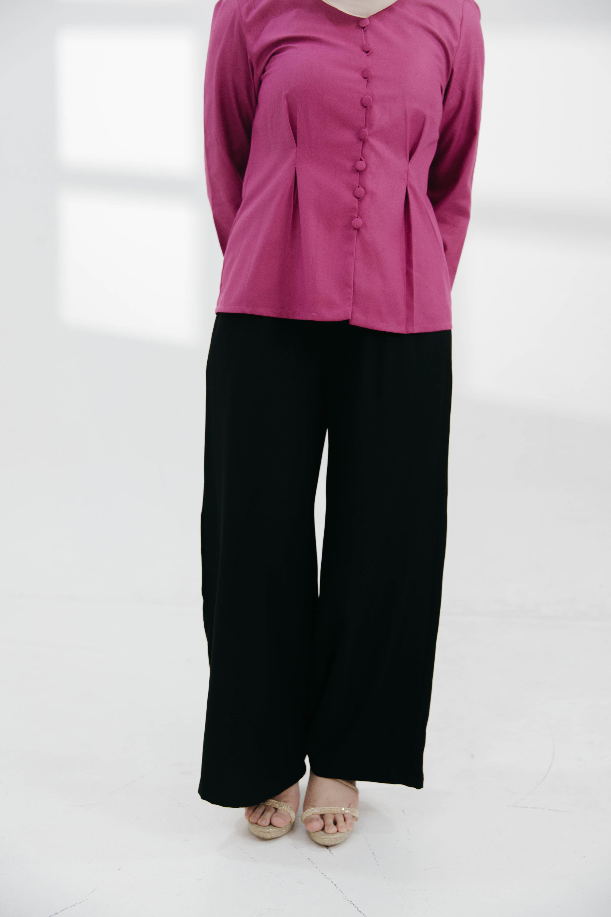 Anya Pants in Black_1