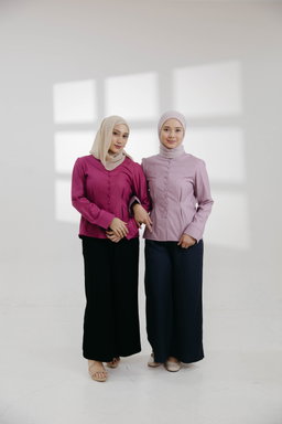 Anya Pants in Black