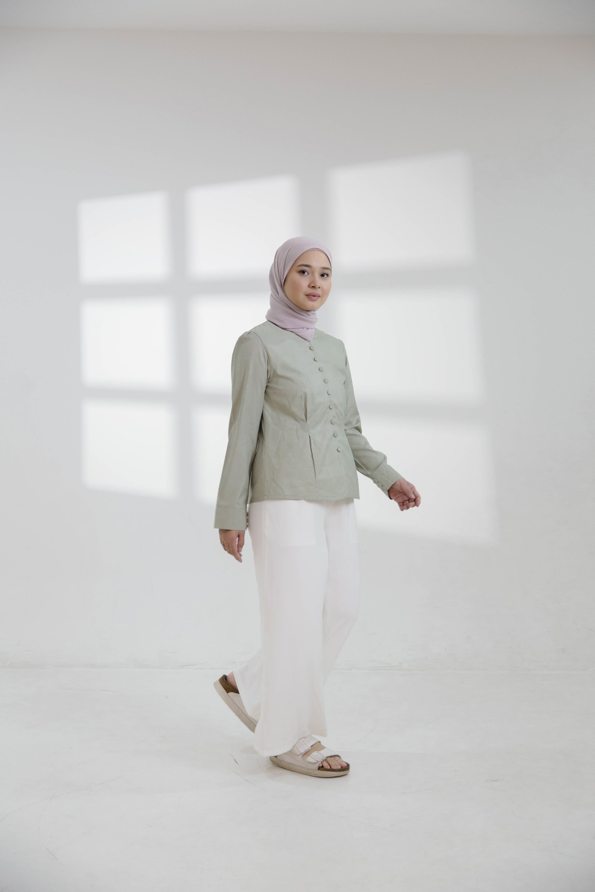 Anya Pants in Off White_0