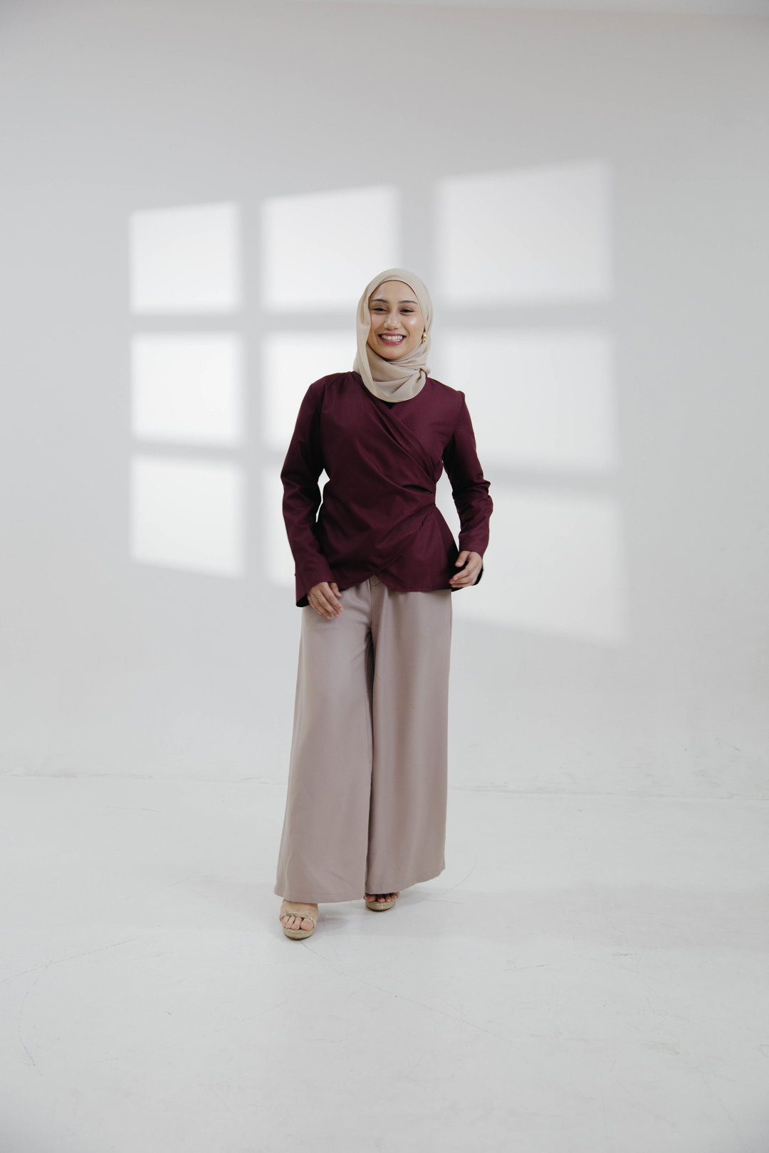Anya Pants in Light Brown