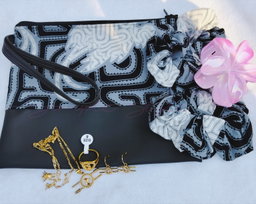 Pouch Set