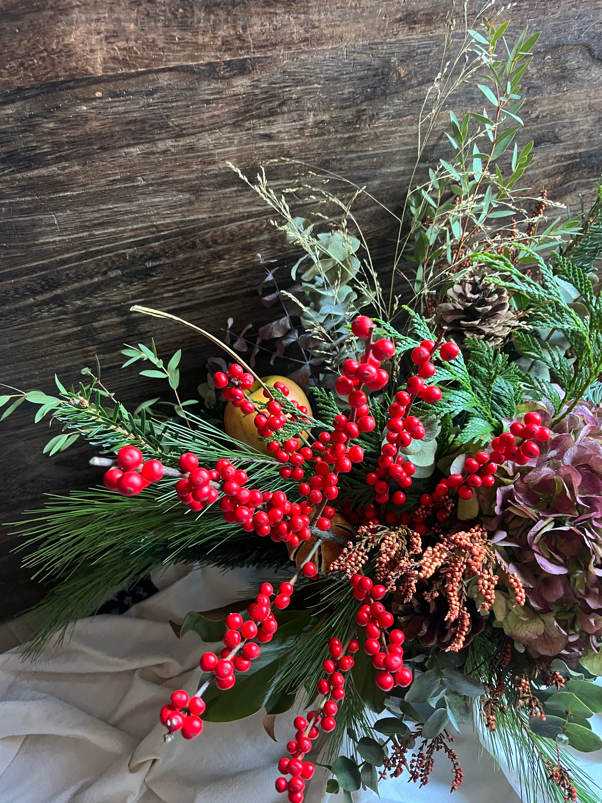 RAMO DE HORTENSIA E ILEX_1
