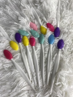 LIP BRUSH 